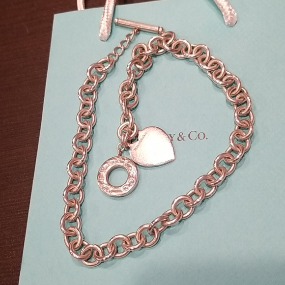 🎉HP🎉Discontinued Tiffany Necklace - Picture 3 of 4